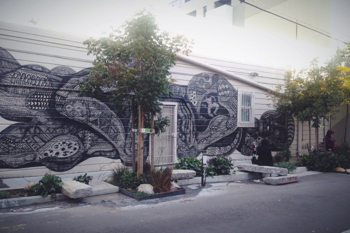 A little alley way art and coffee stop.