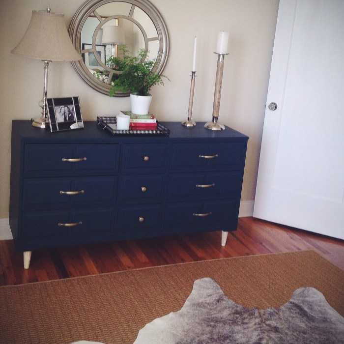 Ok, I really need to paint those darn legs!